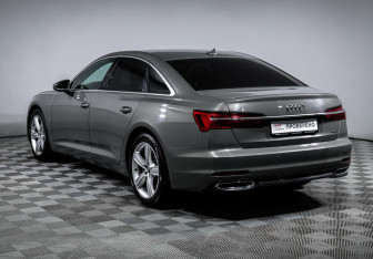 Подержанный автомобиль Audi A6 Sedan 2021 года (7 фото)