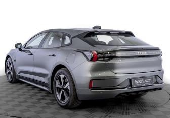 Подержанный автомобиль Zeekr 001 2022 года (7 фото)