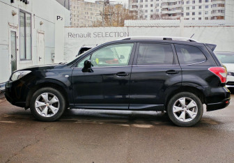Подержанный автомобиль Subaru Forester Suv 2014 года (8 фото)
