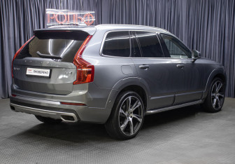 Подержанный автомобиль Volvo XC90 2019 года (5 фото)
