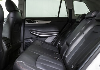 Подержанный автомобиль Changan CS75 2022 года (10 фото)