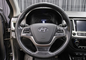 Подержанный автомобиль Hyundai Solaris Sedan 2019 года (17 фото)