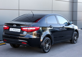 Подержанный автомобиль Kia Rio Sedan 2012 года (5 фото)
