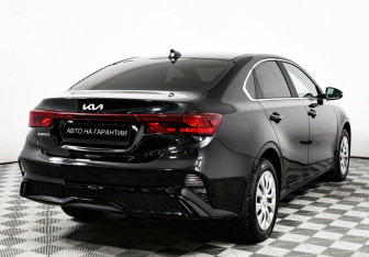Подержанный автомобиль Kia Cerato Sedan 2022 года (5 фото)