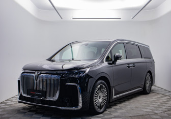 Подержанный автомобиль Voyah Dream 2024 года (1 фото)