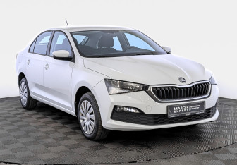 Подержанный автомобиль Skoda Rapid Liftback 2021 года (3 фото)
