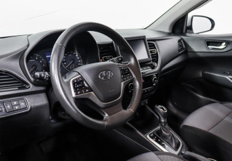 Подержанный автомобиль Hyundai Solaris Sedan 2020 года (7 фото)