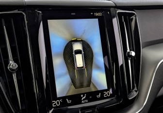 Подержанный автомобиль Volvo XC60 2021 года (27 фото)