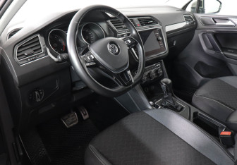 Подержанный автомобиль Volkswagen Tiguan 2018 года (9 фото)