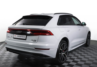 Подержанный автомобиль Audi Q8 2019 года (5 фото)