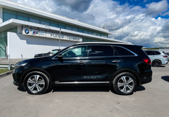 Подержанный автомобиль Kia Sorento 2019 года (8 фото)