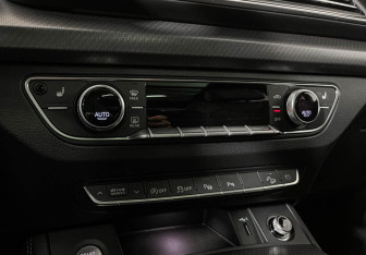 Подержанный автомобиль Audi Q5 2024 года (18 фото)