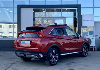 Подержанный автомобиль Mitsubishi Eclipse Cross 2018 года (5 фото)