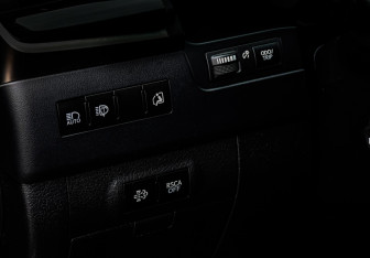 Подержанный автомобиль Lexus LX 2016 года (20 фото)