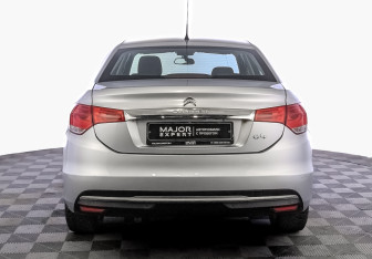 Подержанный автомобиль Citroen C4 Sedan 2020 года (6 фото)