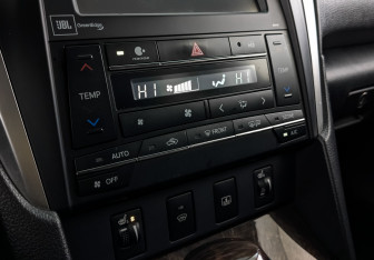 Подержанный автомобиль Toyota Camry Sedan 2016 года (21 фото)