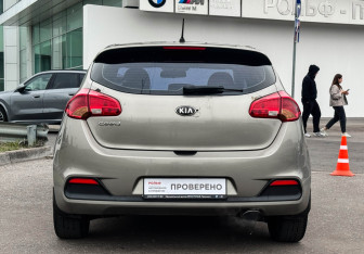 Подержанный автомобиль Kia Ceed Wagon 2013 года (6 фото)