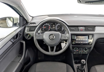 Подержанный автомобиль Skoda Rapid Liftback 2019 года (21 фото)