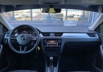 Подержанный автомобиль Skoda Rapid Liftback 2019 года (11 фото)