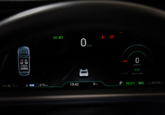 Подержанный автомобиль Voyah Free 2023 года (16 фото)