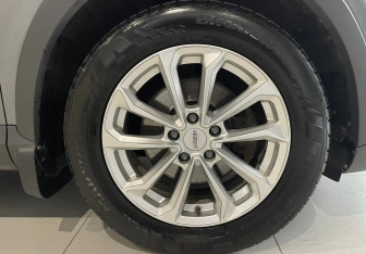 Подержанный автомобиль Audi Q3 2012 года (18 фото)