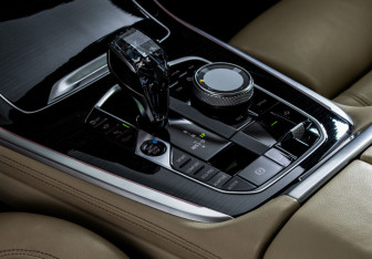 Подержанный автомобиль BMW X7 2020 года (19 фото)