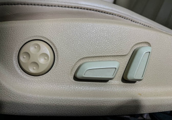 Подержанный автомобиль Audi A7 2012 года (16 фото)