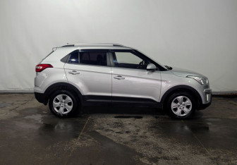 Подержанный автомобиль Hyundai Creta 2021 года (7 фото)