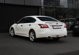 Подержанный автомобиль Nissan Teana 2014 года (6 фото)