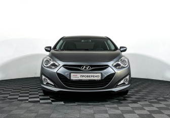 Подержанный автомобиль Hyundai i40 Sedan 2013 года (2 фото)
