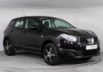 Подержанный автомобиль Nissan Qashqai 2011 года (2 фото)