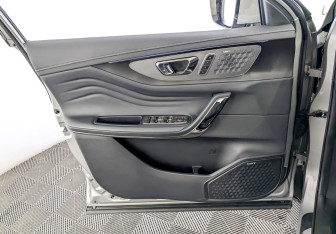 Подержанный автомобиль Exeed LX 2023 года (19 фото)