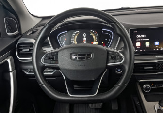 Подержанный автомобиль Geely Coolray 2023 года (22 фото)