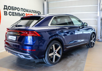 Подержанный автомобиль Audi Q8 2019 года (4 фото)