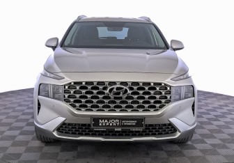 Подержанный автомобиль Hyundai Santa Fe 2021 года (2 фото)