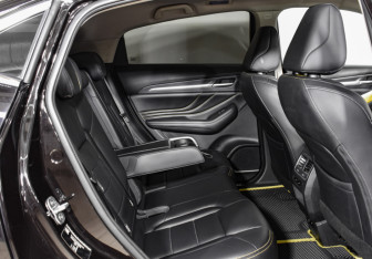 Подержанный автомобиль Haval F7x 2019 года (12 фото)