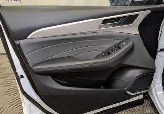 Подержанный автомобиль Haval F7 2023 года (19 фото)
