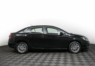 Подержанный автомобиль Citroen C4 Sedan 2017 года (4 фото)