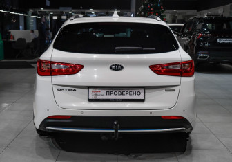 Подержанный автомобиль Kia Optima Wagon 2019 года (5 фото)
