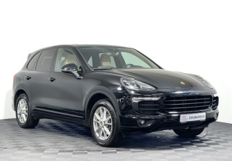 Подержанный автомобиль Porsche Cayenne 2015 года (3 фото)