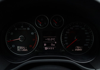 Подержанный автомобиль Audi A3 Hatchback 2008 года (12 фото)