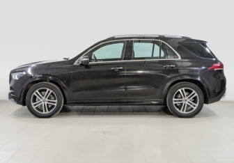 Подержанный автомобиль Mercedes-Benz GLE 2020 года (8 фото)