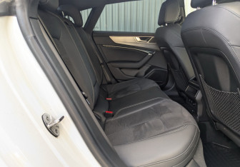 Подержанный автомобиль Audi A7 2021 года (12 фото)