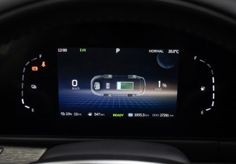 Подержанный автомобиль Evolute i-SPACE 2024 года (14 фото)