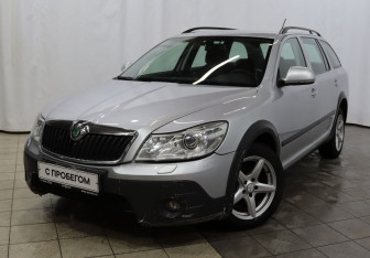Подержанный автомобиль Skoda Octavia Wagon 2012 года (1 фото)