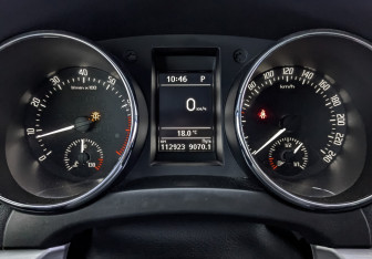 Подержанный автомобиль Skoda Yeti 2015 года (16 фото)