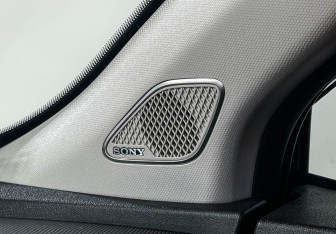 Подержанный автомобиль Omoda C5 2022 года (18 фото)