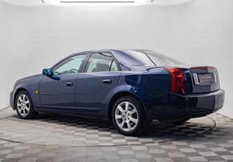 Подержанный автомобиль Cadillac CTS Sedan 2006 года (7 фото)