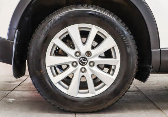 Подержанный автомобиль Mazda CX-5 2012 года (22 фото)