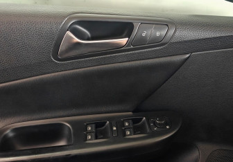 Подержанный автомобиль Volkswagen Passat Wagon 2008 года (17 фото)